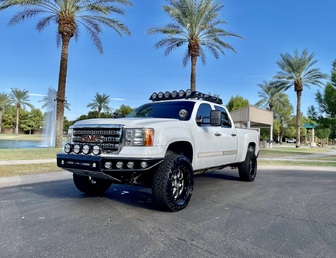 For Sale:2014 GMC Sierra 2500HD 4X4 Duramax *single owner*low miles*no accidents* $25k worth of upgrades