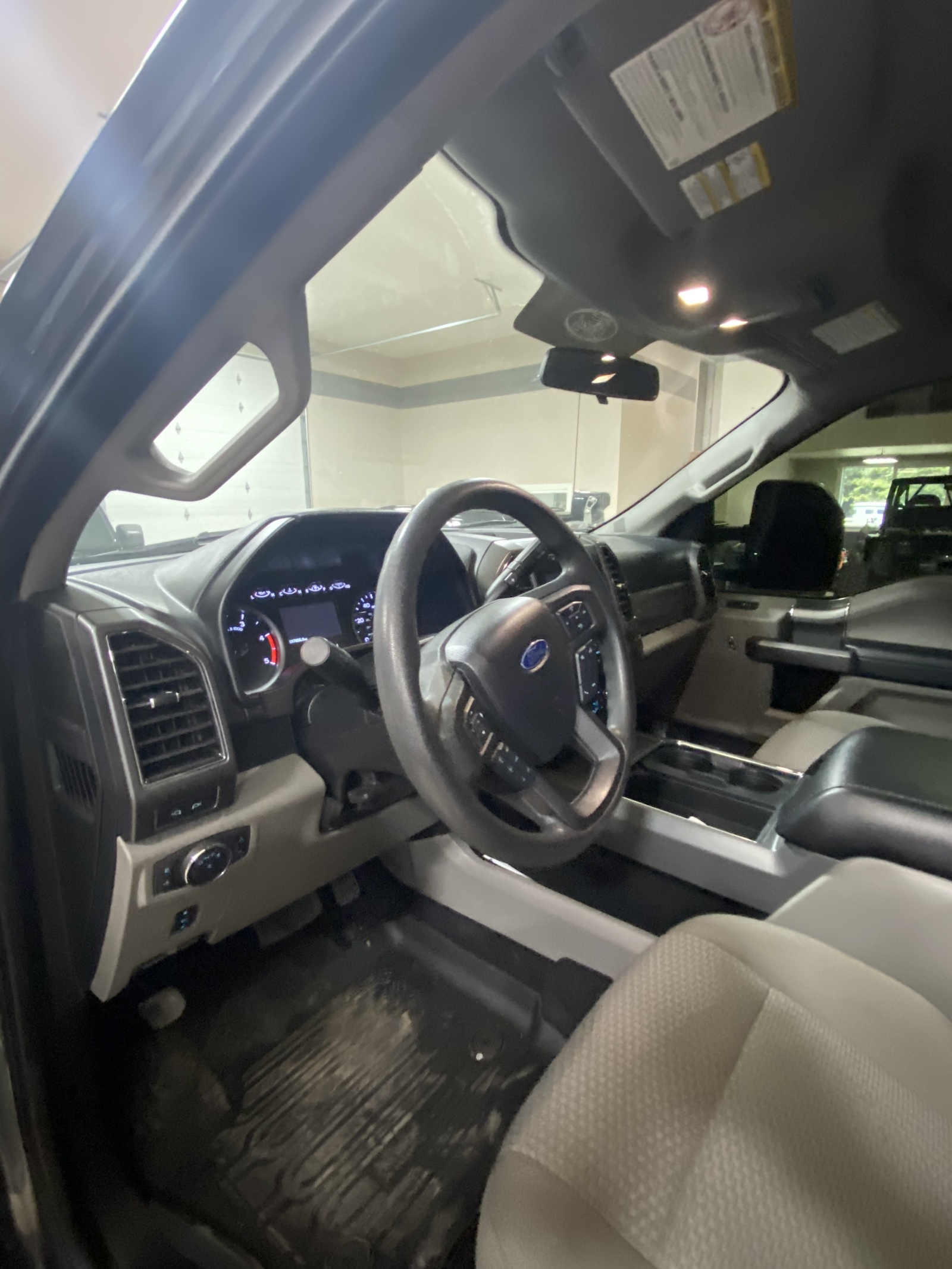 For Sale: 2019 Ford F-350 Chase Truck - photo6