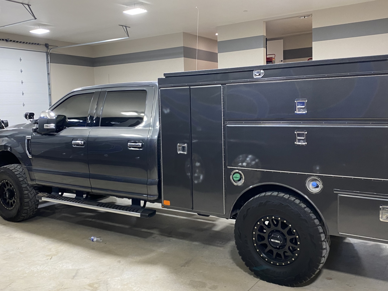 For Sale: 2019 Ford F-350 Chase Truck - photo1