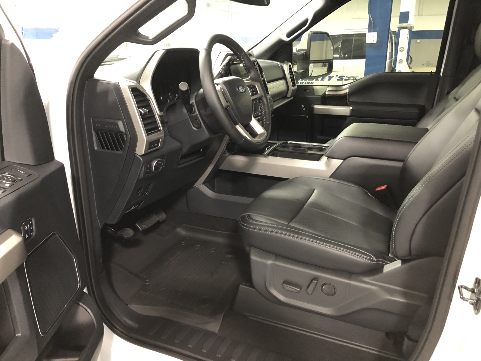 For Sale: BRAND NEW! 2022 Ford F-250 Lariat 4X4 Super Duty  - photo9