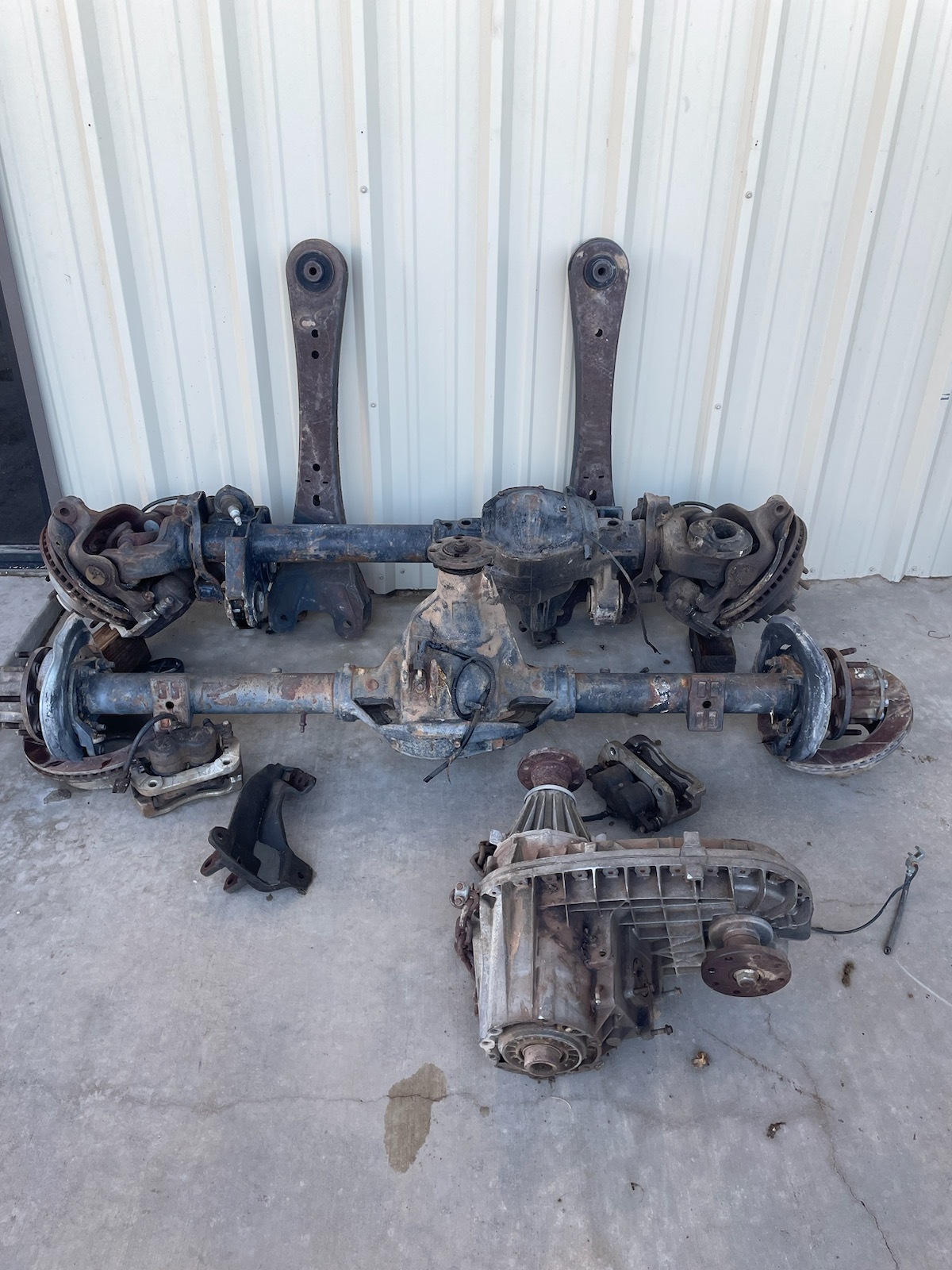 For Sale: 2005 plus superduty srw axles and tcase - photo0
