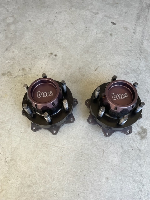 For Sale: Blitzkreig 2.5in Race Hubs 6x5.5 - photo0