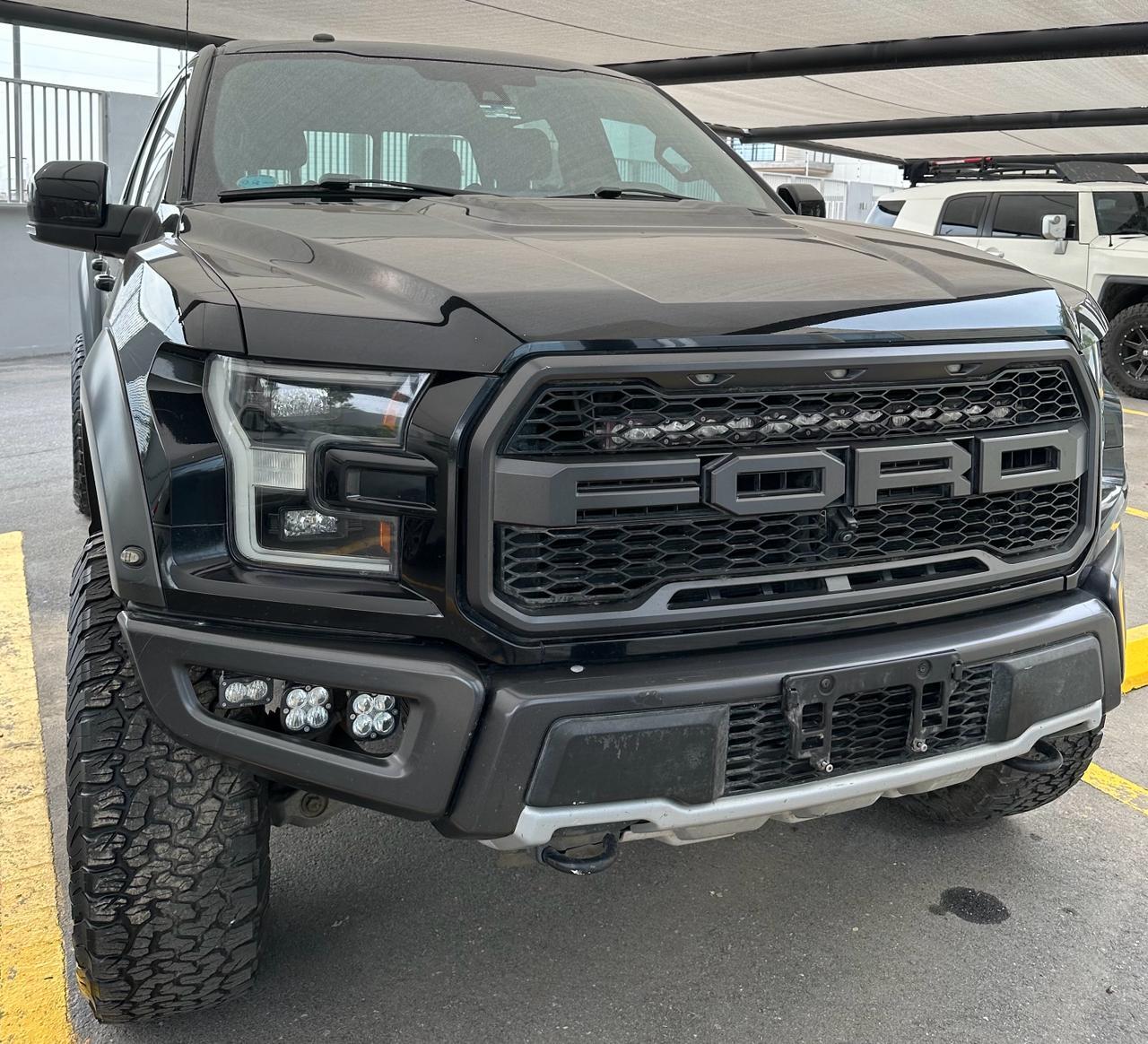 For Sale: 2017 Ford Raptor Truck  - photo1