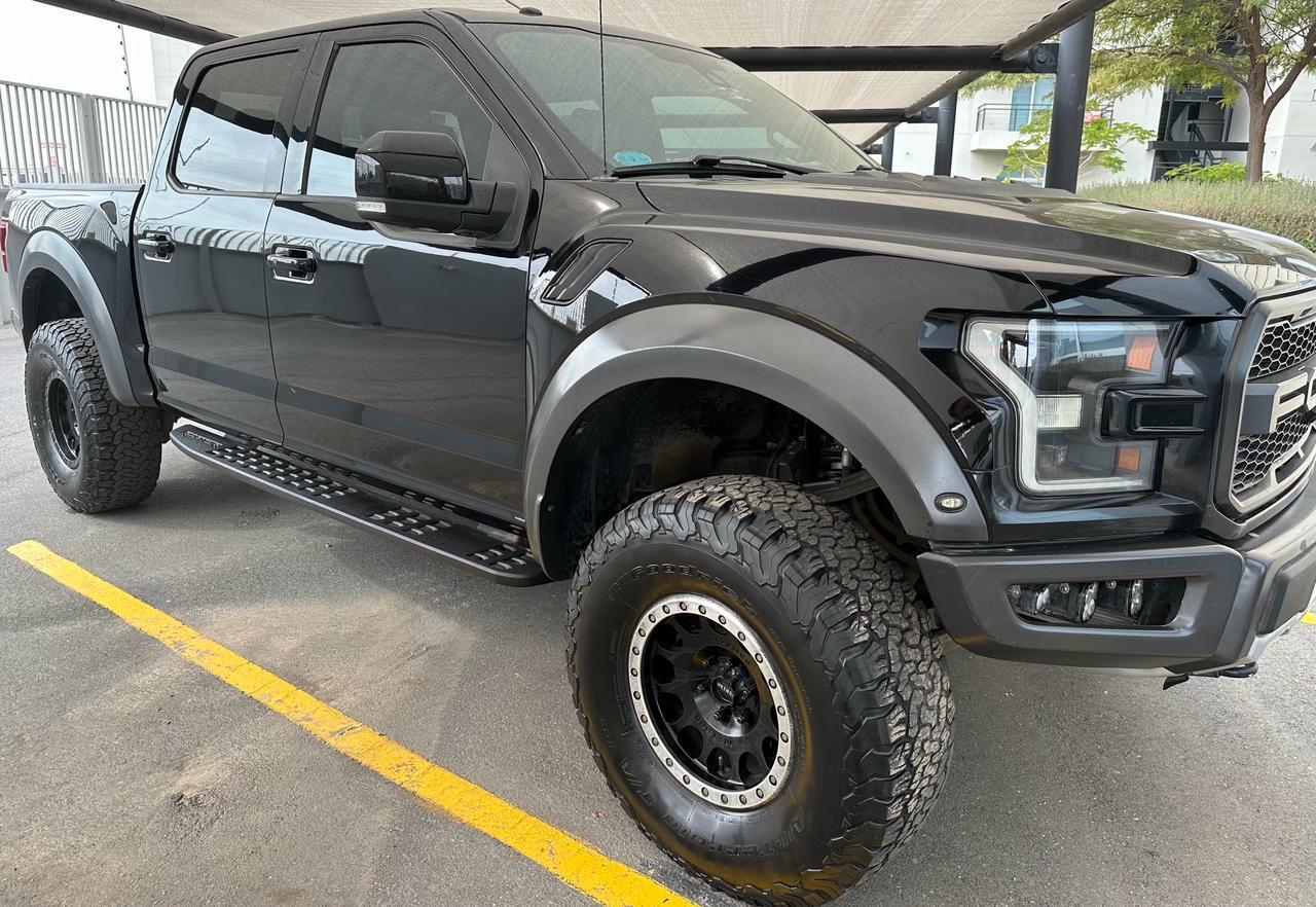 For Sale: 2017 Ford Raptor Truck  - photo2