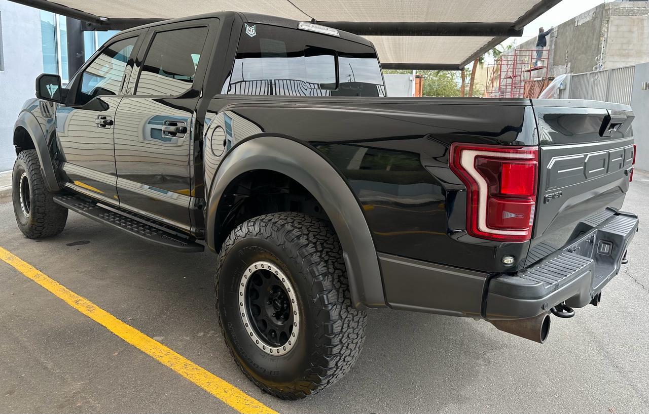 For Sale: 2017 Ford Raptor Truck  - photo3
