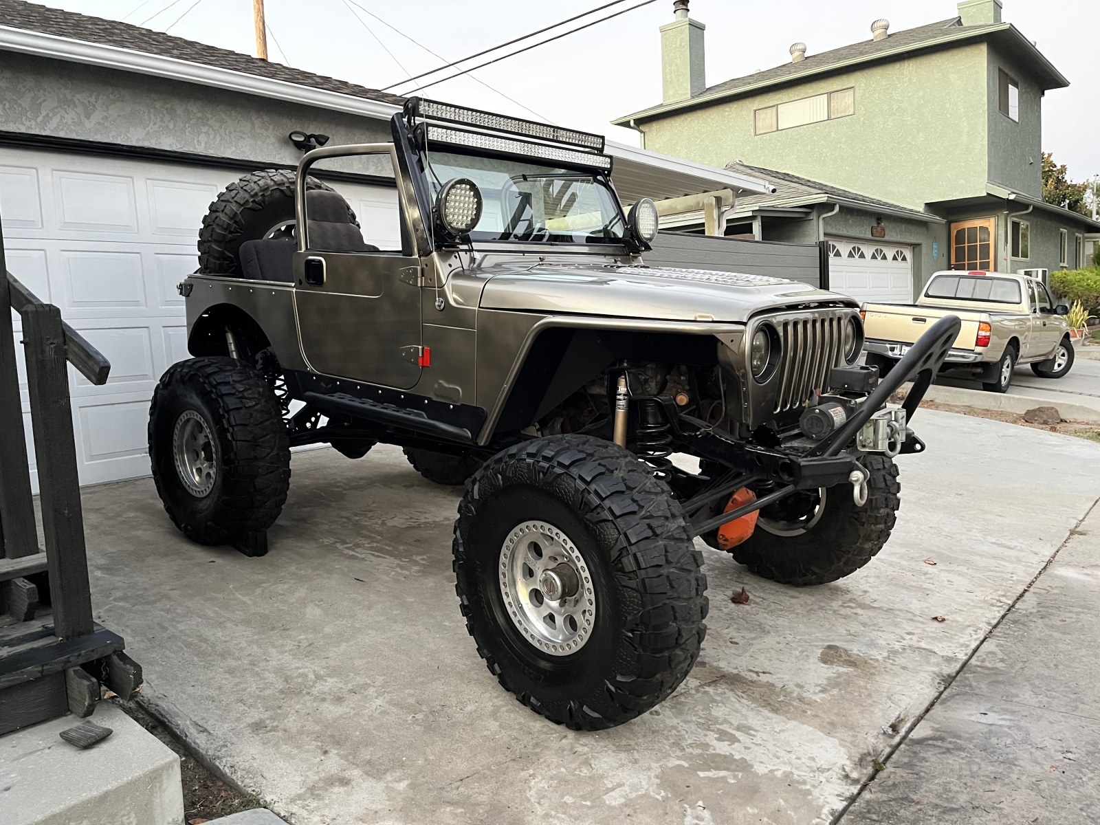 For Sale: 2 Built. Jeeps & Parts - photo17