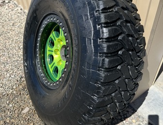 Wheels/Tires-208511