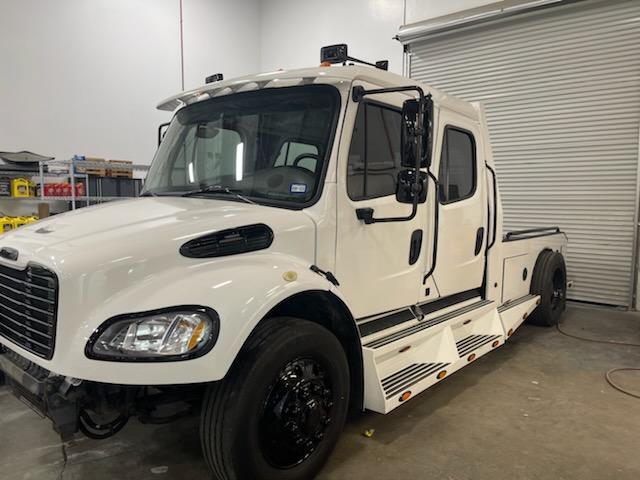 For Sale: Freightliner Sport Chassis  - photo1