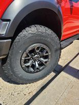 For Sale: 2021+ Ford Raptor 37's - photo0