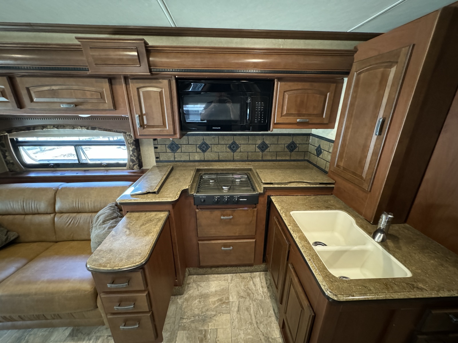 For Sale: 2015 Jayco Senaca 37 TS Frieghtliner Chassis - photo17