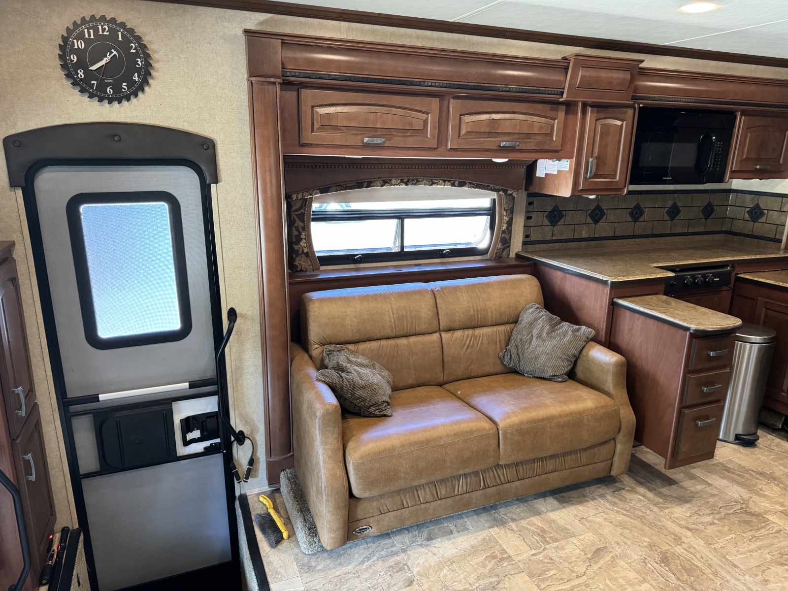 For Sale: 2015 Jayco Senaca 37 TS Frieghtliner Chassis - photo28