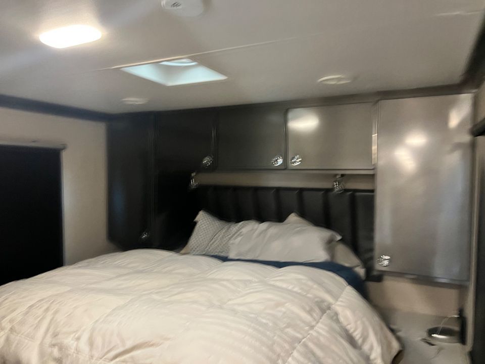 For Sale: 2021 ATC 3619 game changer pro fifth wheel - photo7