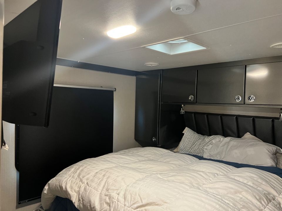 For Sale: 2021 ATC 3619 game changer pro fifth wheel - photo5