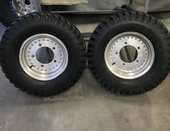 Wheels/Tires-208506