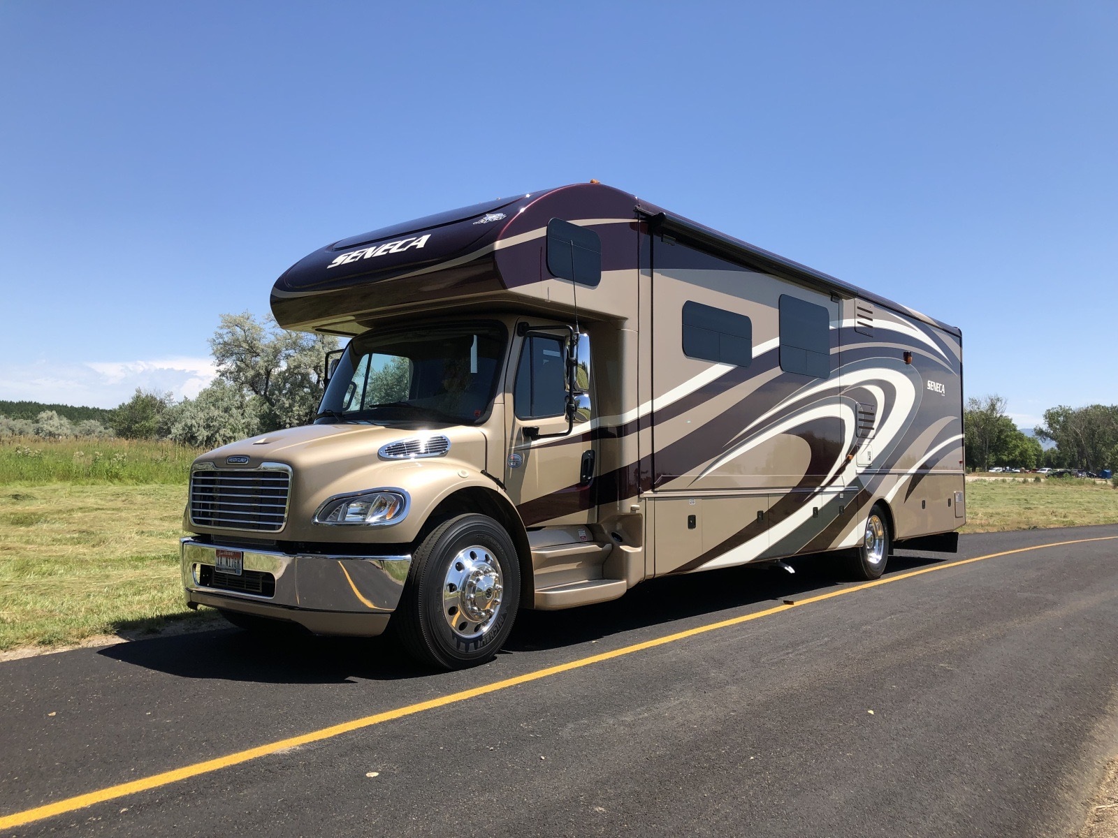 For Sale: 2015 Jayco Senaca 37 TS Frieghtliner Chassis - photo0