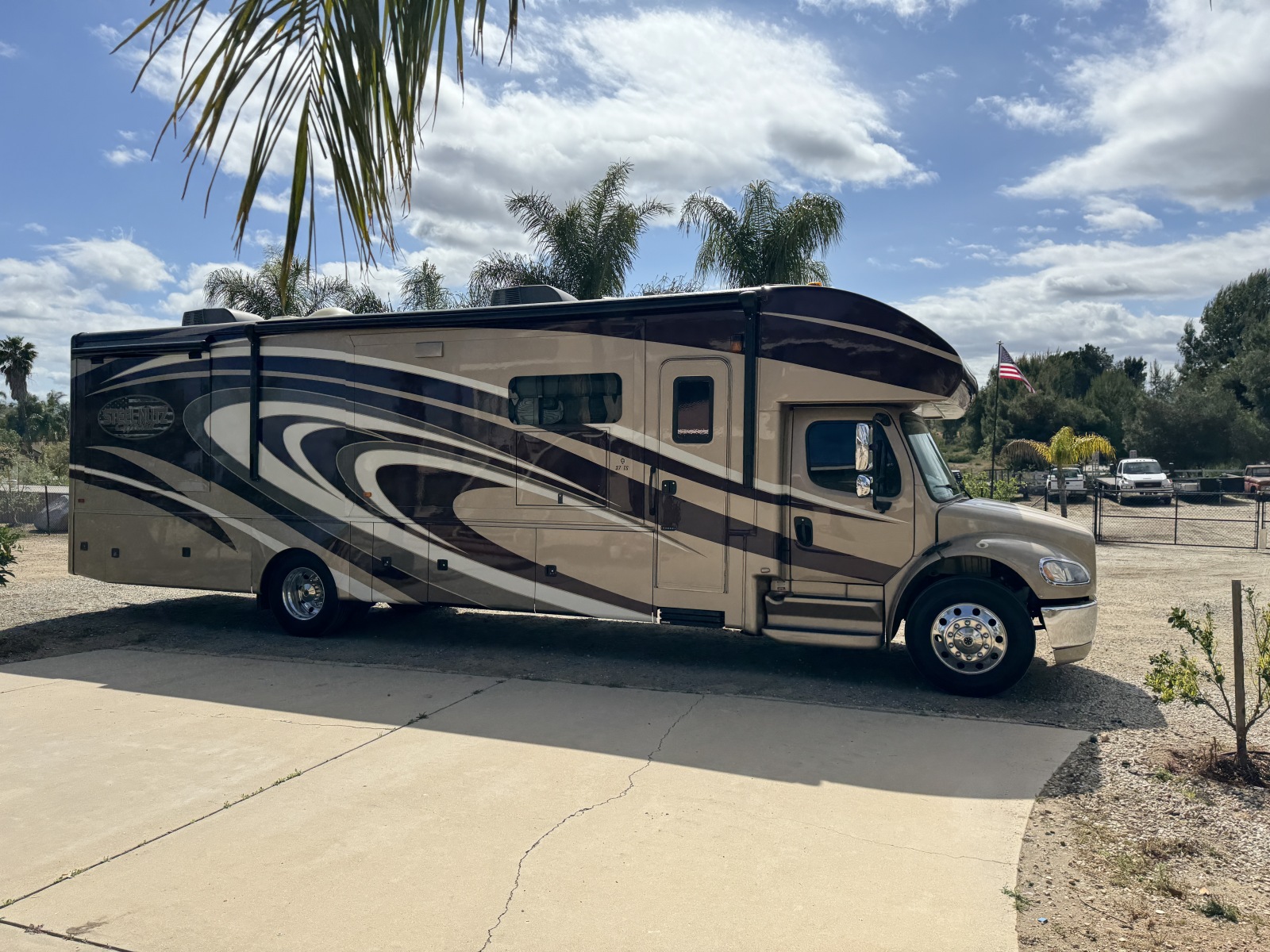 For Sale: 2015 Jayco Senaca 37 TS Frieghtliner Chassis - photo13