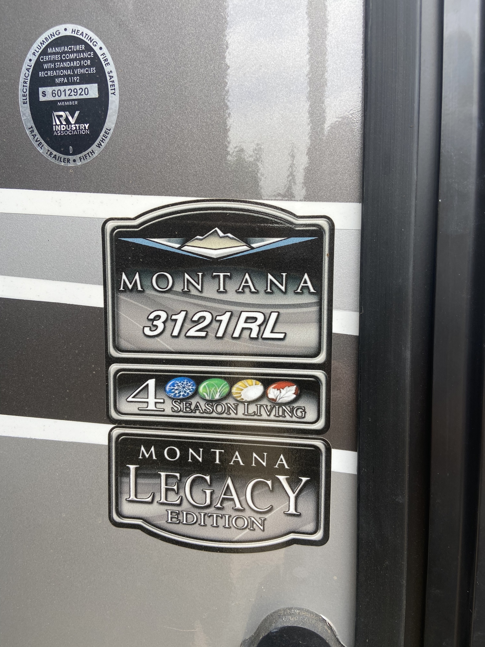For Sale: 5th wheel Montana Legacy  - photo6