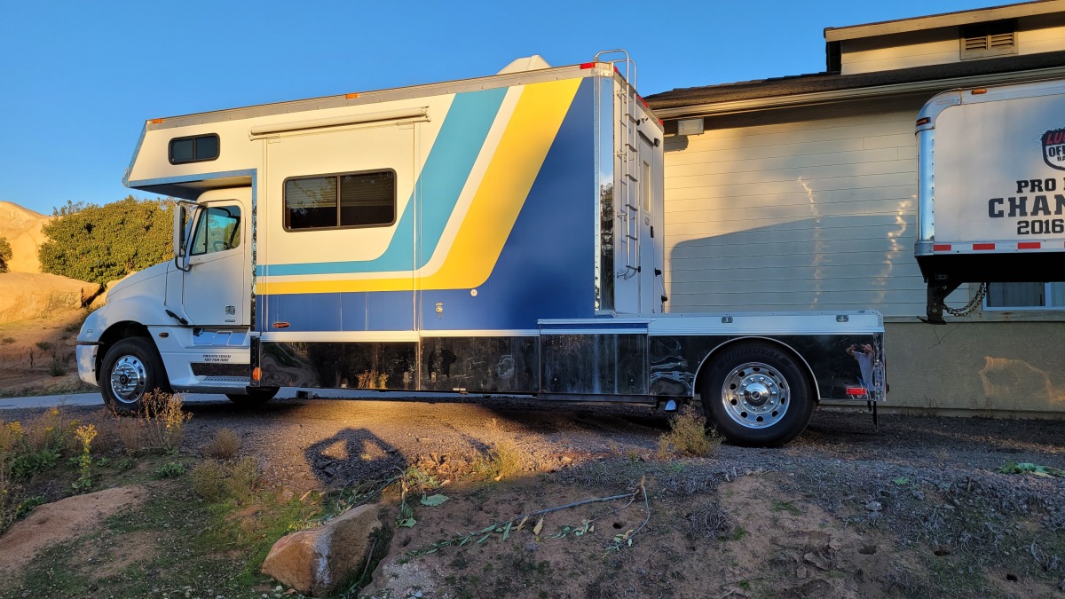 For Sale: 2005 Renegade and Race Trailer - photo3