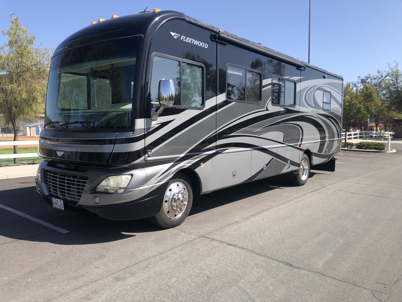 For Sale: VERY CLEAN 2011 FLEETWOOD SOUTHWIND 32VS - photo3