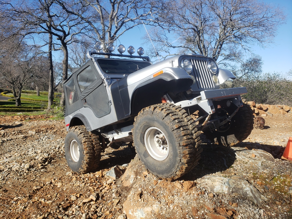 For Sale: CJ5 modified V8 Rig and 60s CJ5 roller with clean titles - photo0