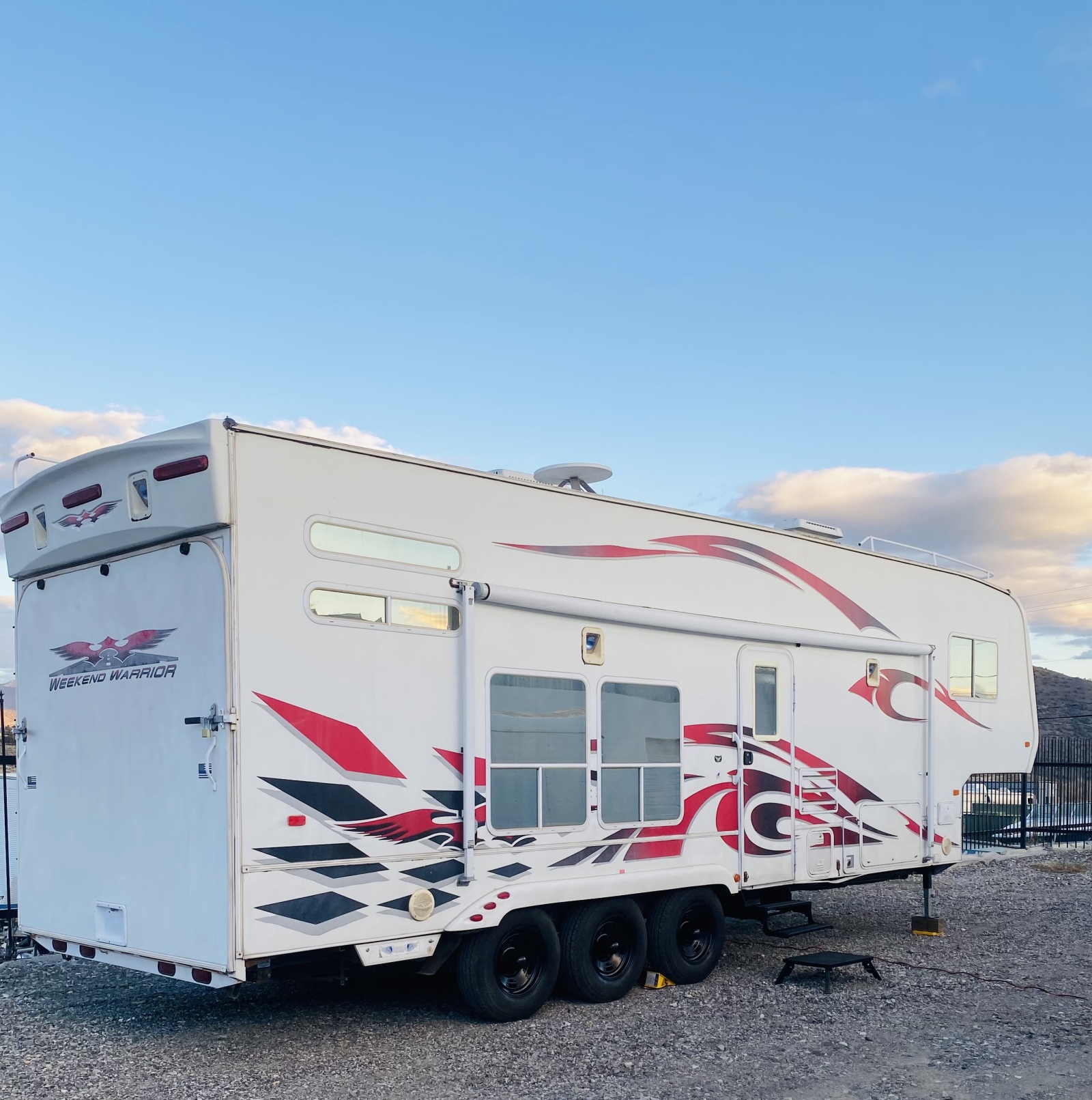 For Sale: 2007 Weekend Warrior LE3105 Toy Hauler - photo0