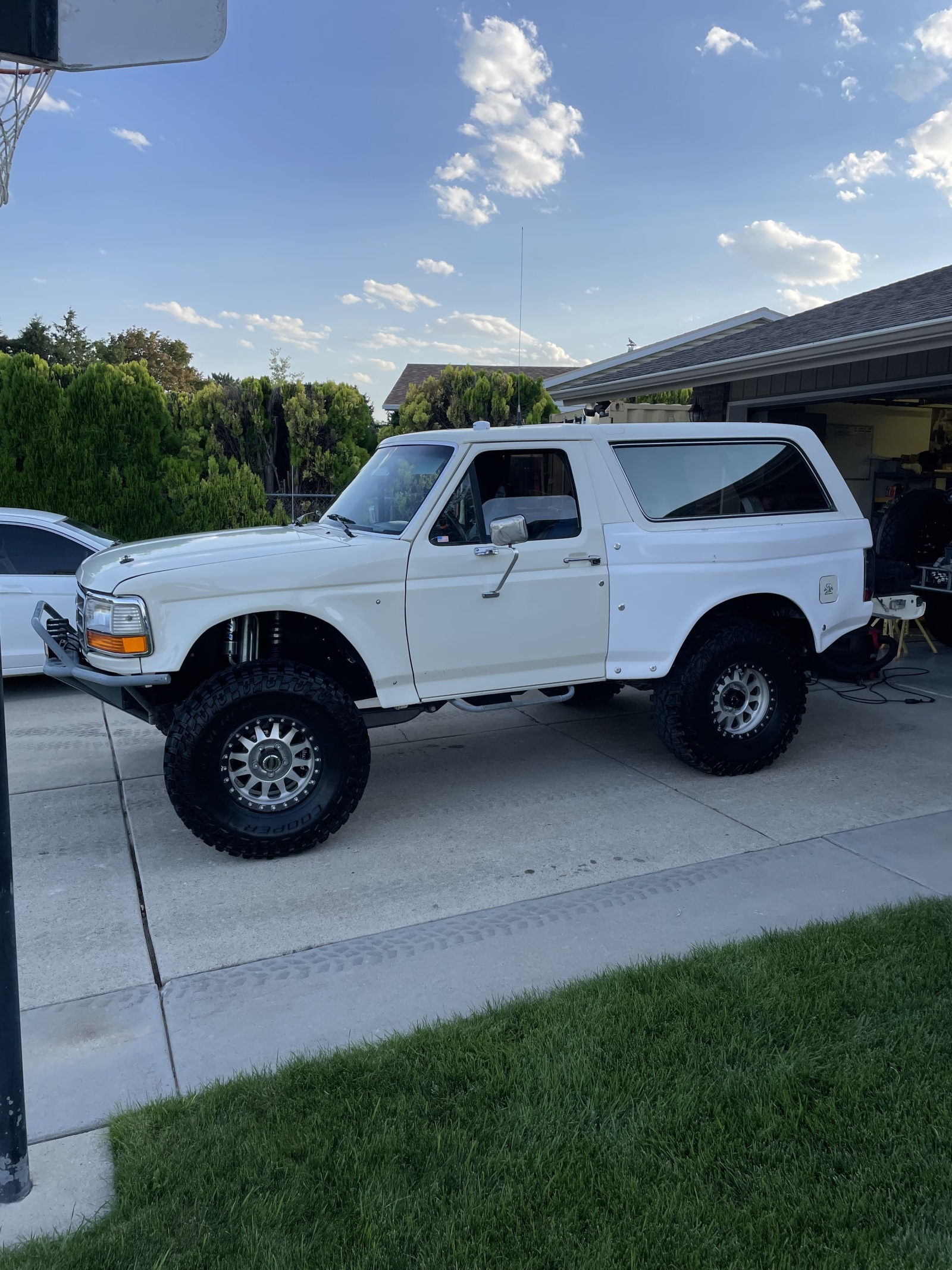 For Sale: Ford Bronco Pre Runner - photo0