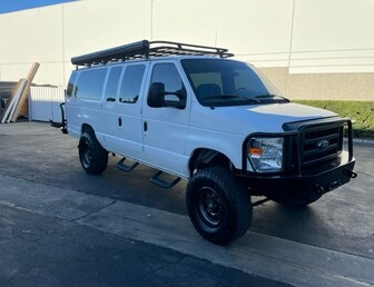 For Sale:VERY RARE V10 WITH ONLY 39,000 ORIGINAL MILES **2000 FORD E350**