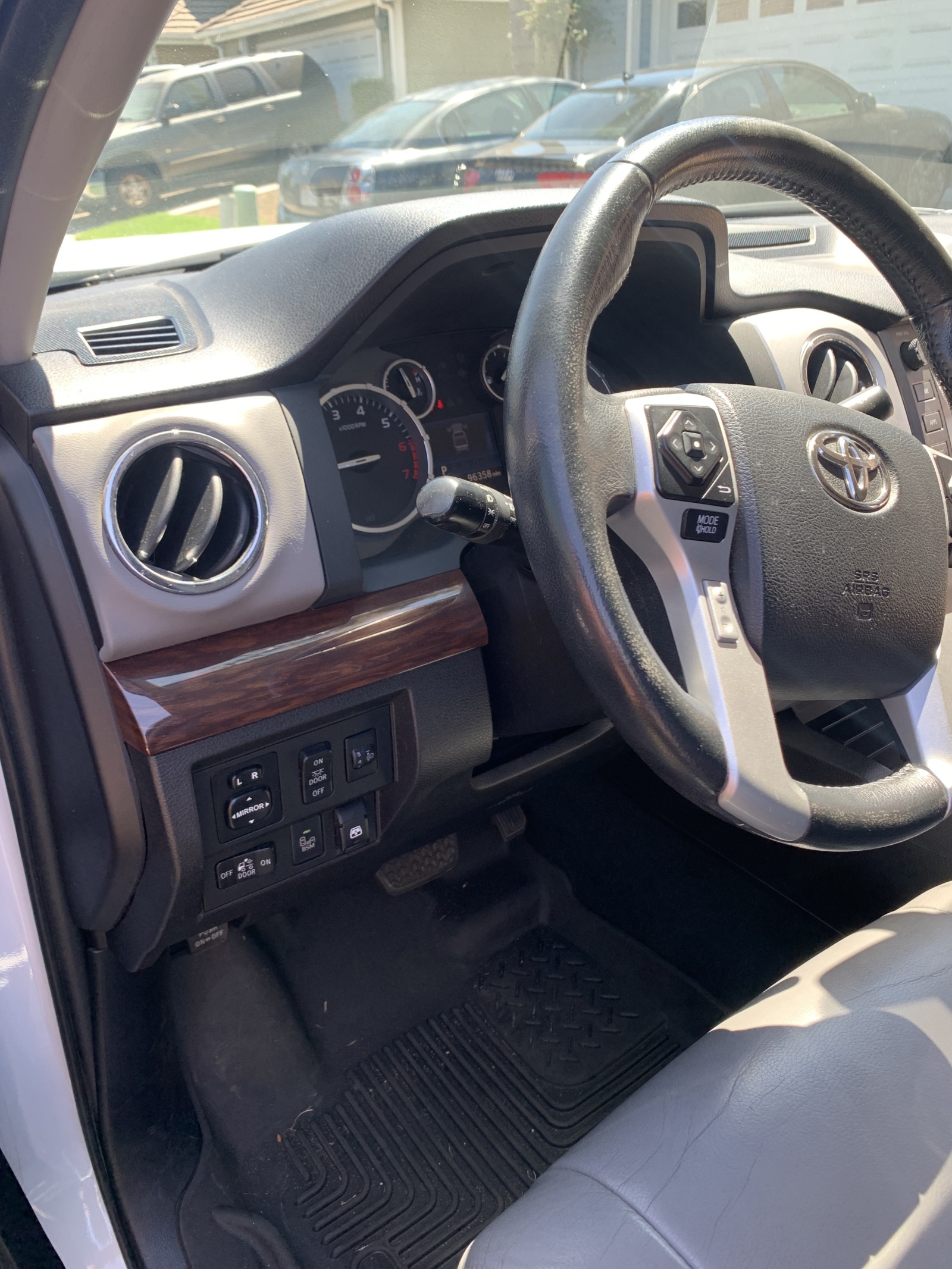 For Sale: 2014 Toyota Tundra Crew Max Limited 4x4 - photo20